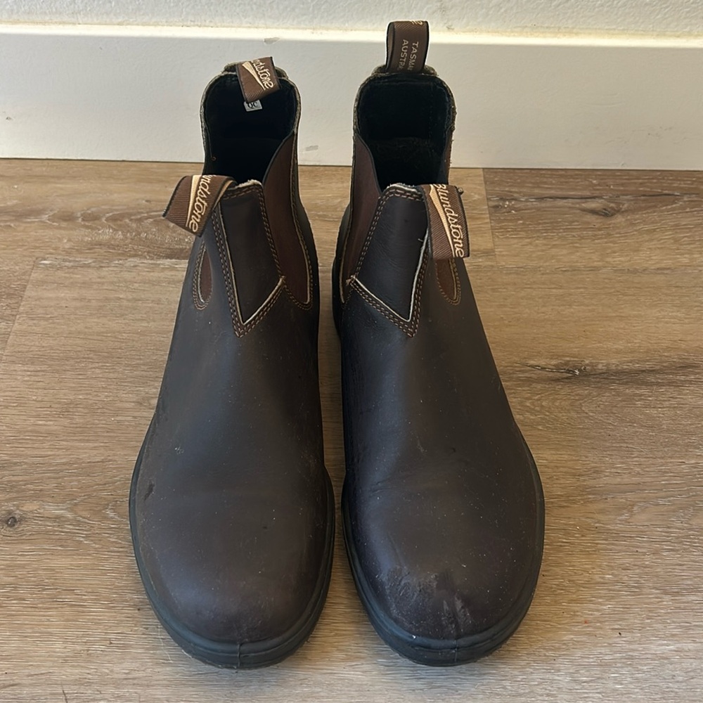 Blundstones